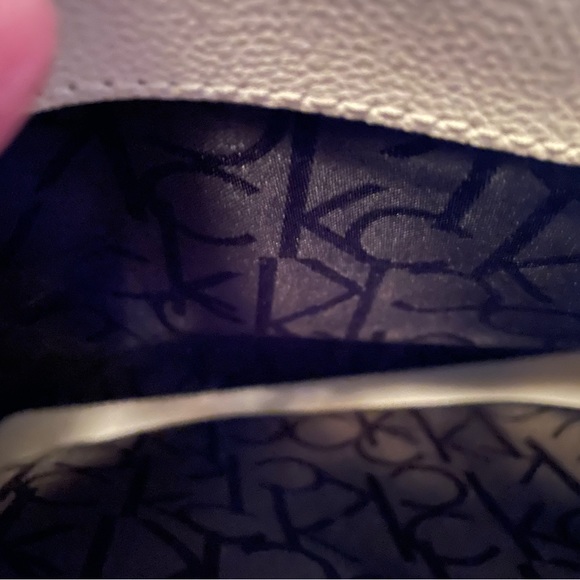 calvin klein pocket book - Picture 6 of 7